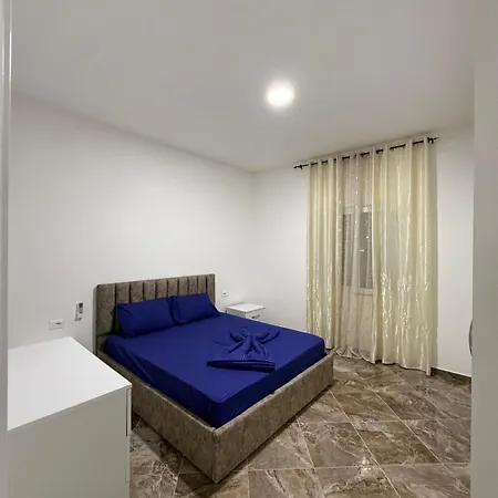 شقة Muhadri Kamez